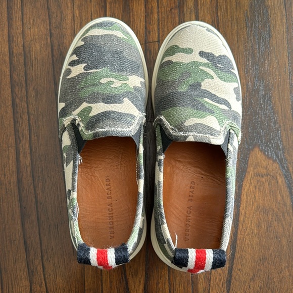 Veronica Beard - Picture 2 of 5